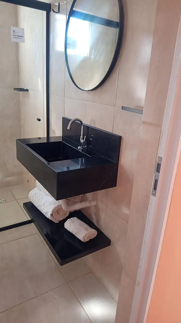 Miniatura 9 de Quarto 02